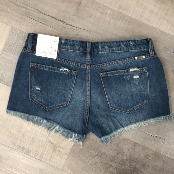 KanCan Shorts - Picture 2 of 2